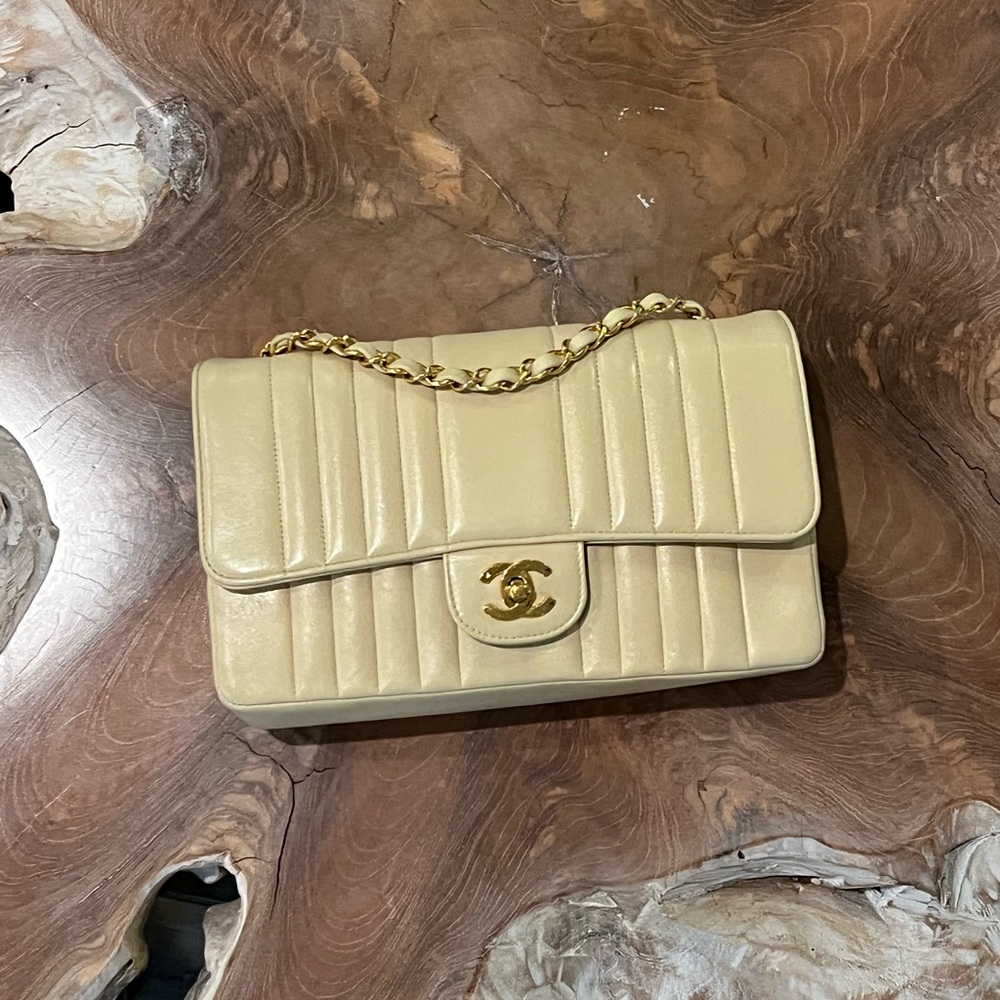 VINTAGE CHANEL Mademoiselle Cream Quilted Shoulder Bag with Gold Chain - rare - Picture 9 of 9